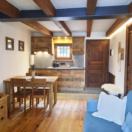 Charme Maison Derby Apartment